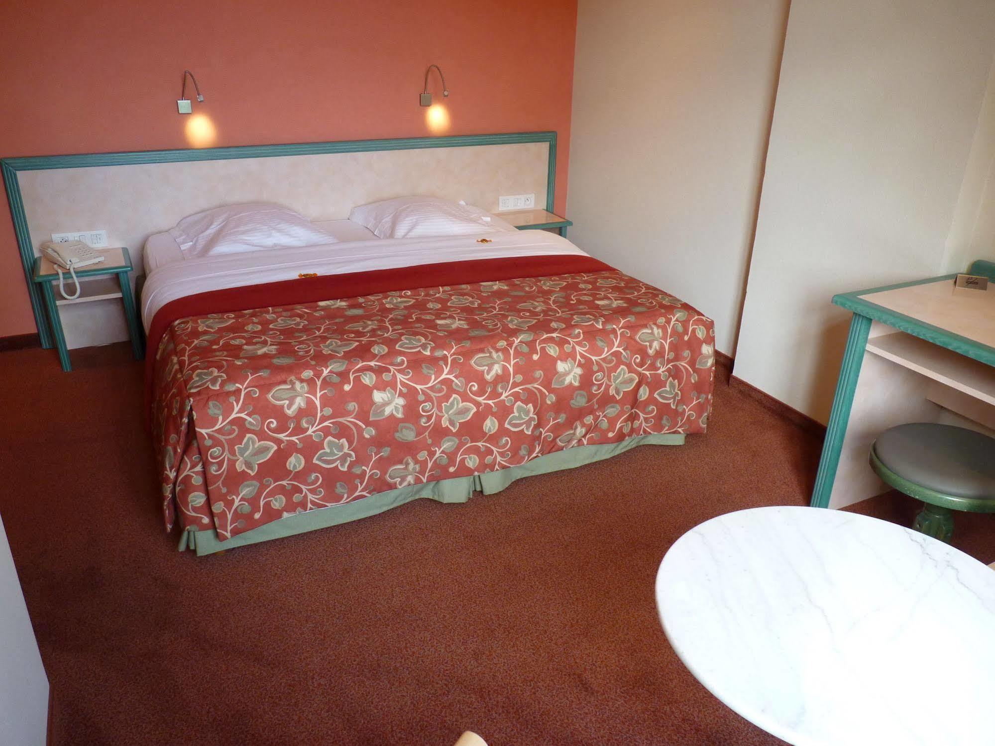 Les Tilleuls Hotel Jupille Zewnętrze zdjęcie