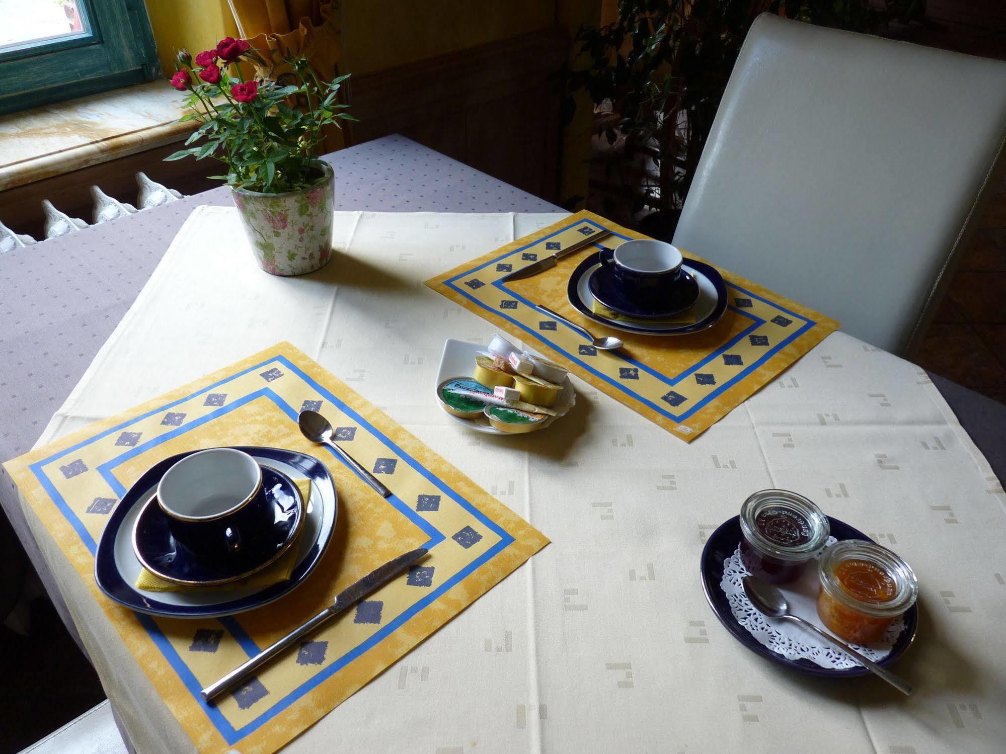 Les Tilleuls Hotel Jupille Zewnętrze zdjęcie